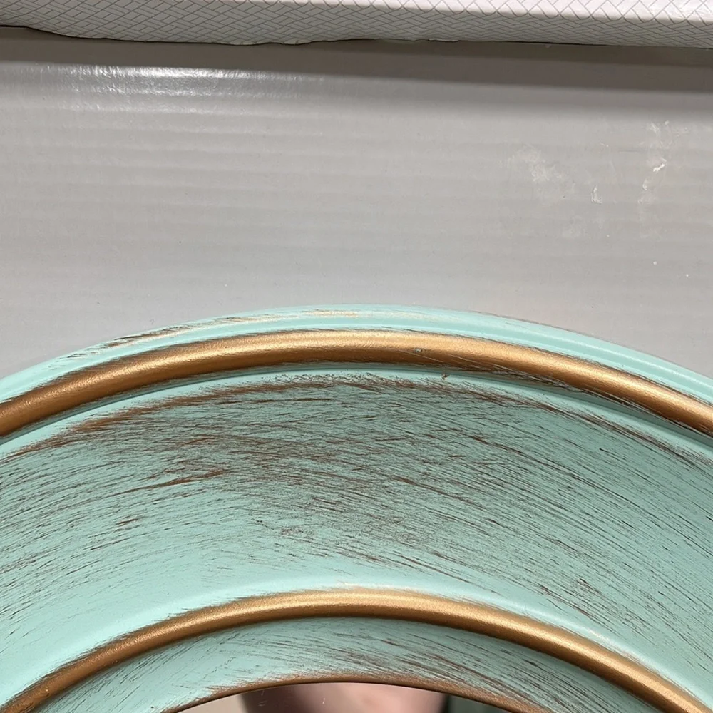 Wall mirror